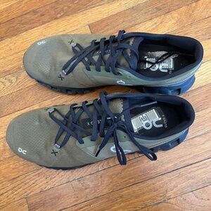 Men’s OnCloud trail running shoes